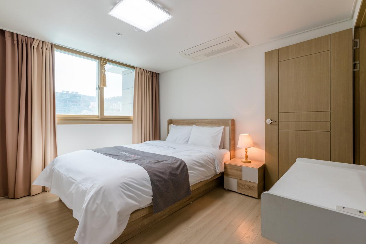 Home Fourest Residence Hotel Okpo Кодже Экстерьер фото